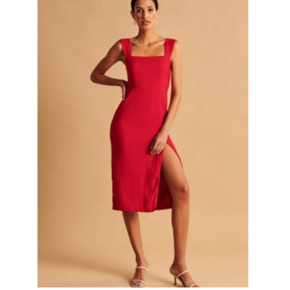 Elegant Red Sleeveless Dress